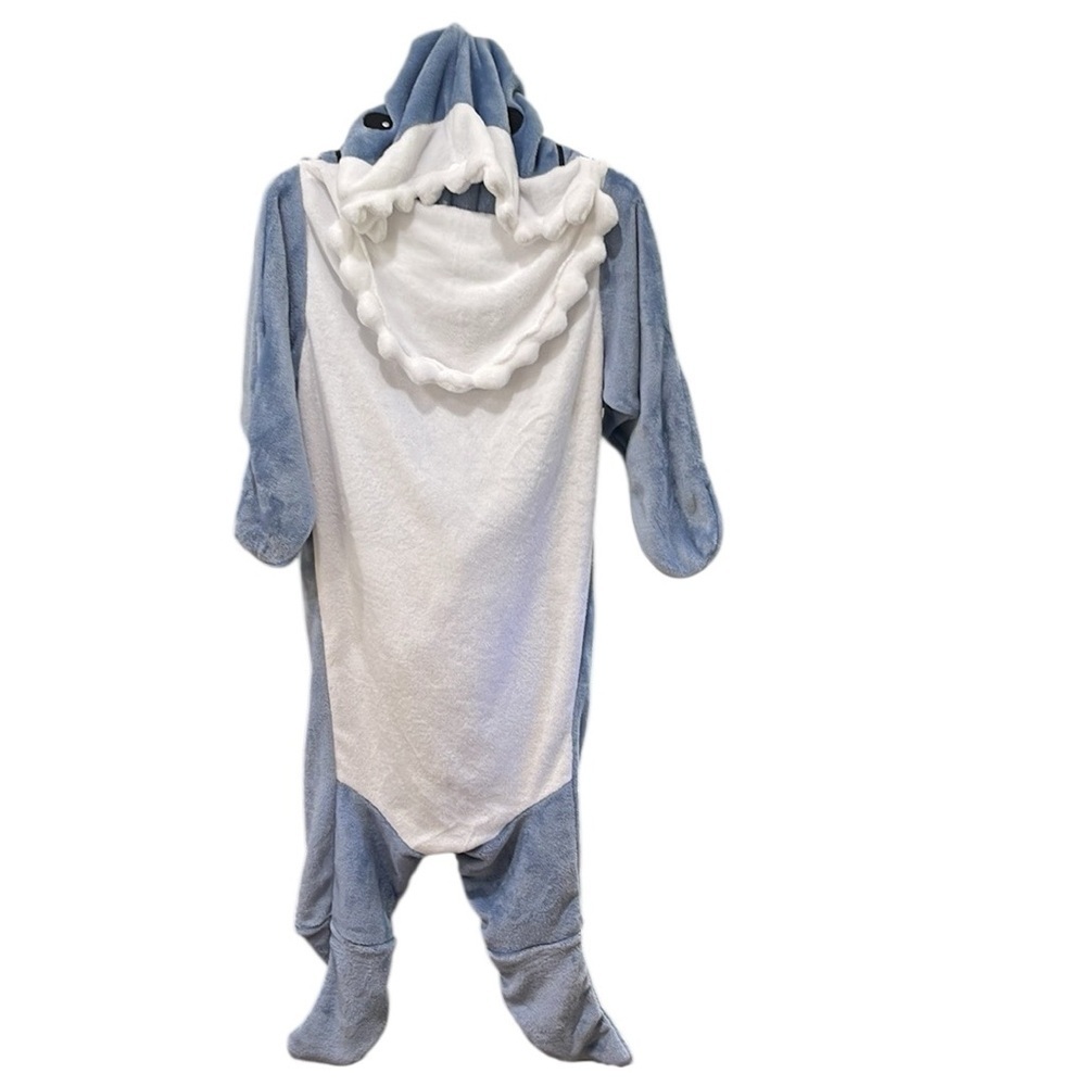 NWOT Shark Plush One Piece Oversized Footie Pajama Costume SZ XS Grey White - Picture 7 of 10